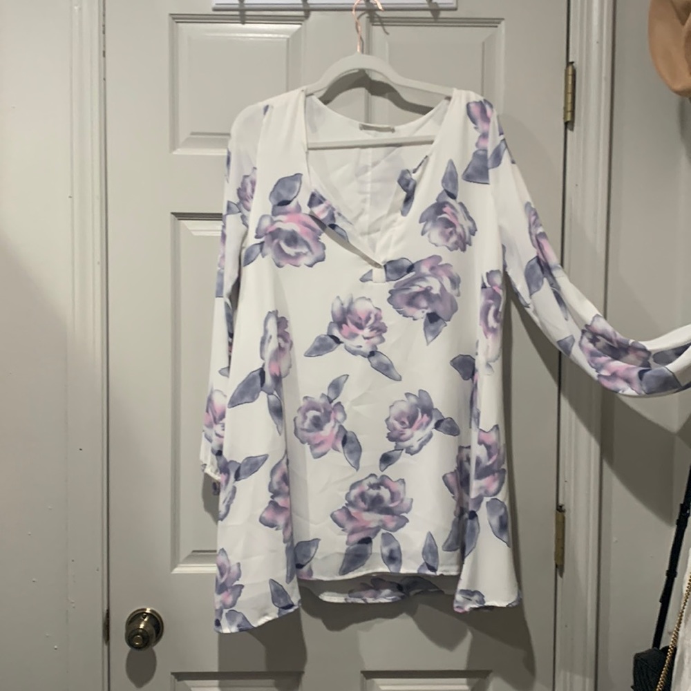 Tunic dress from red dress boutique. Size large.